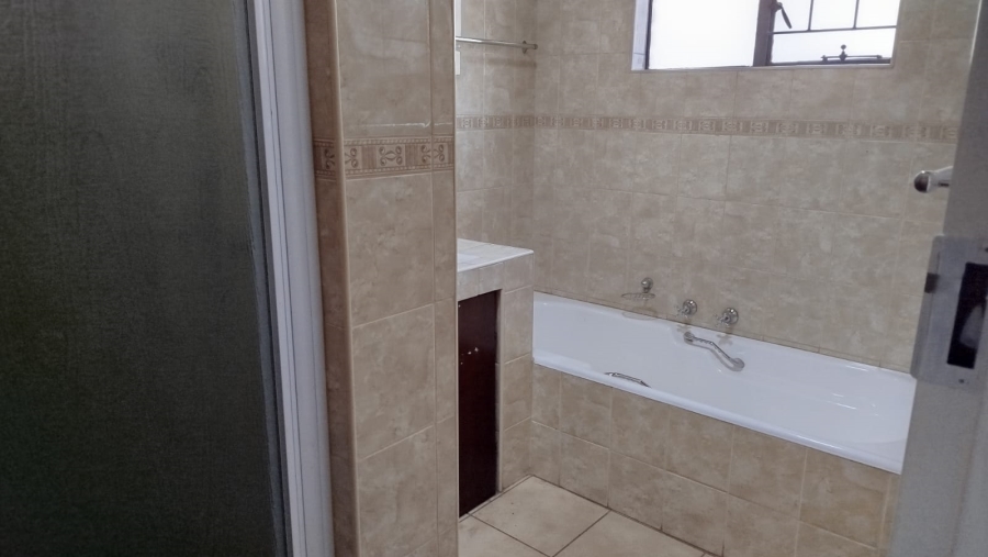 3 Bedroom Property for Sale in Garsfontein Gauteng