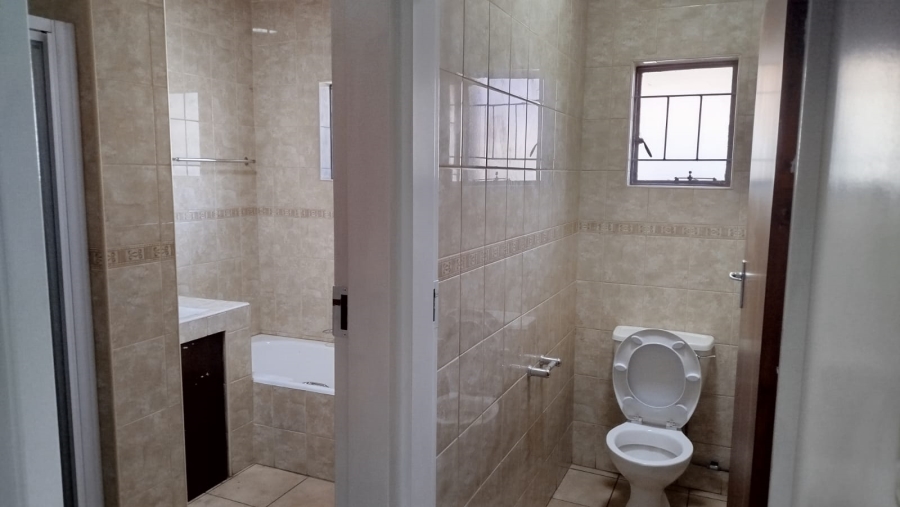 3 Bedroom Property for Sale in Garsfontein Gauteng