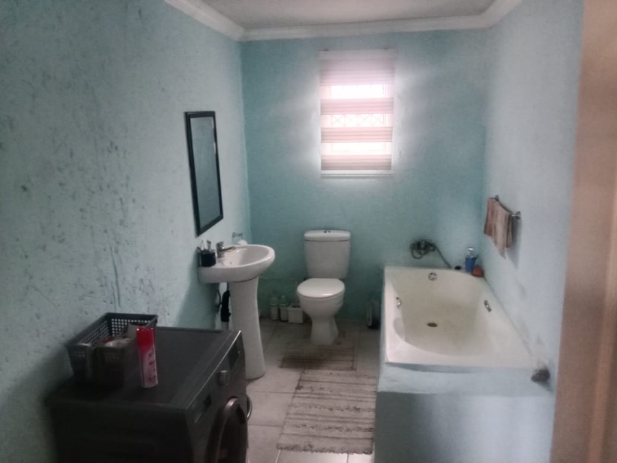 2 Bedroom Property for Sale in Winterveldt Gauteng