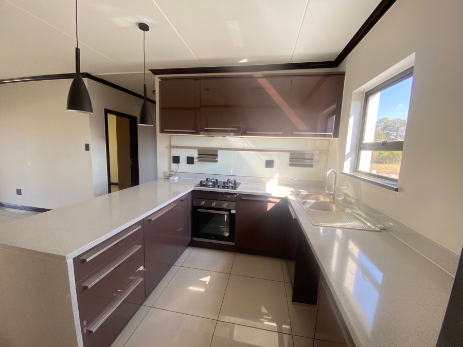 To Let 2 Bedroom Property for Rent in Blue Hills Gauteng