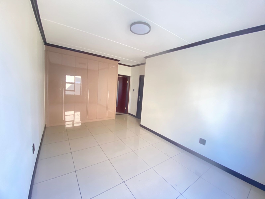 To Let 2 Bedroom Property for Rent in Blue Hills Gauteng
