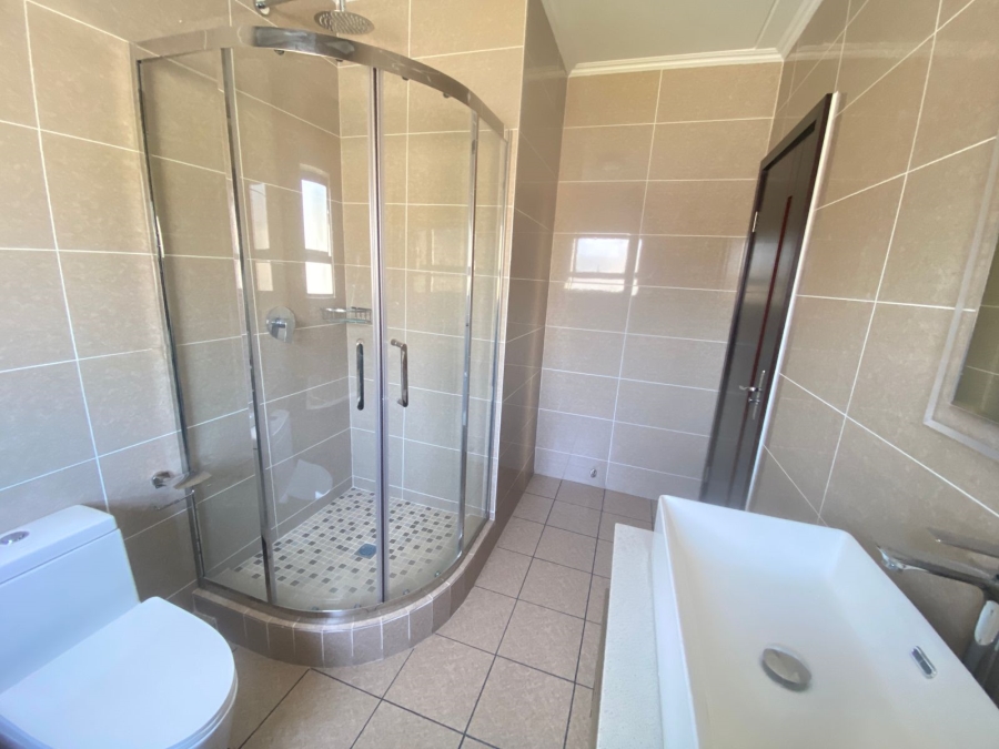 To Let 2 Bedroom Property for Rent in Blue Hills Gauteng