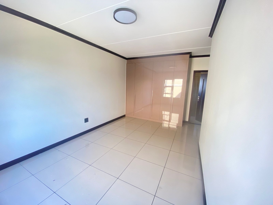 To Let 2 Bedroom Property for Rent in Blue Hills Gauteng