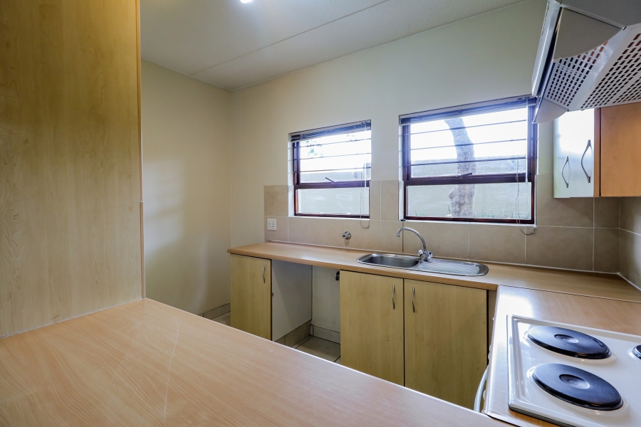 To Let 1 Bedroom Property for Rent in Strathavon Gauteng