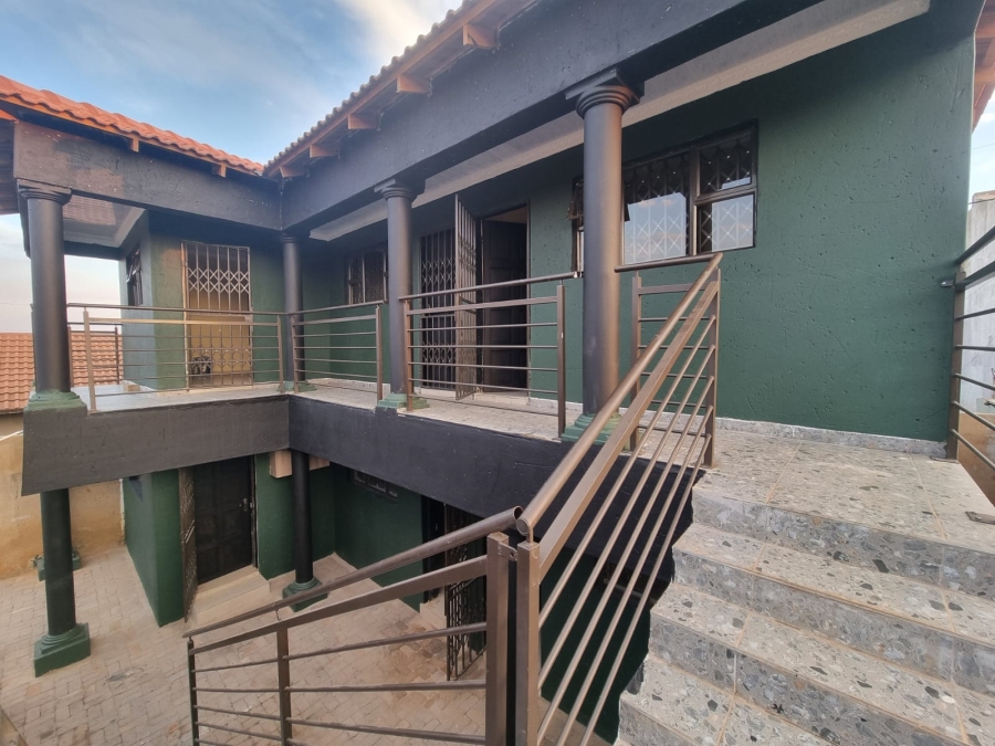 1 Bedroom Property for Sale in Protea Glen Gauteng