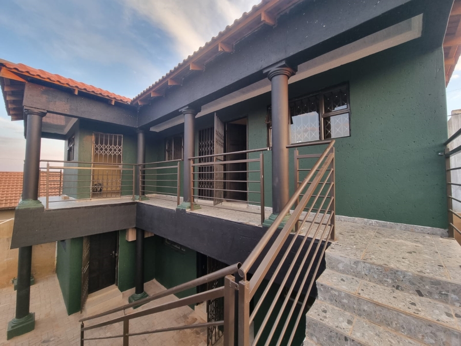 1 Bedroom Property for Sale in Protea Glen Gauteng