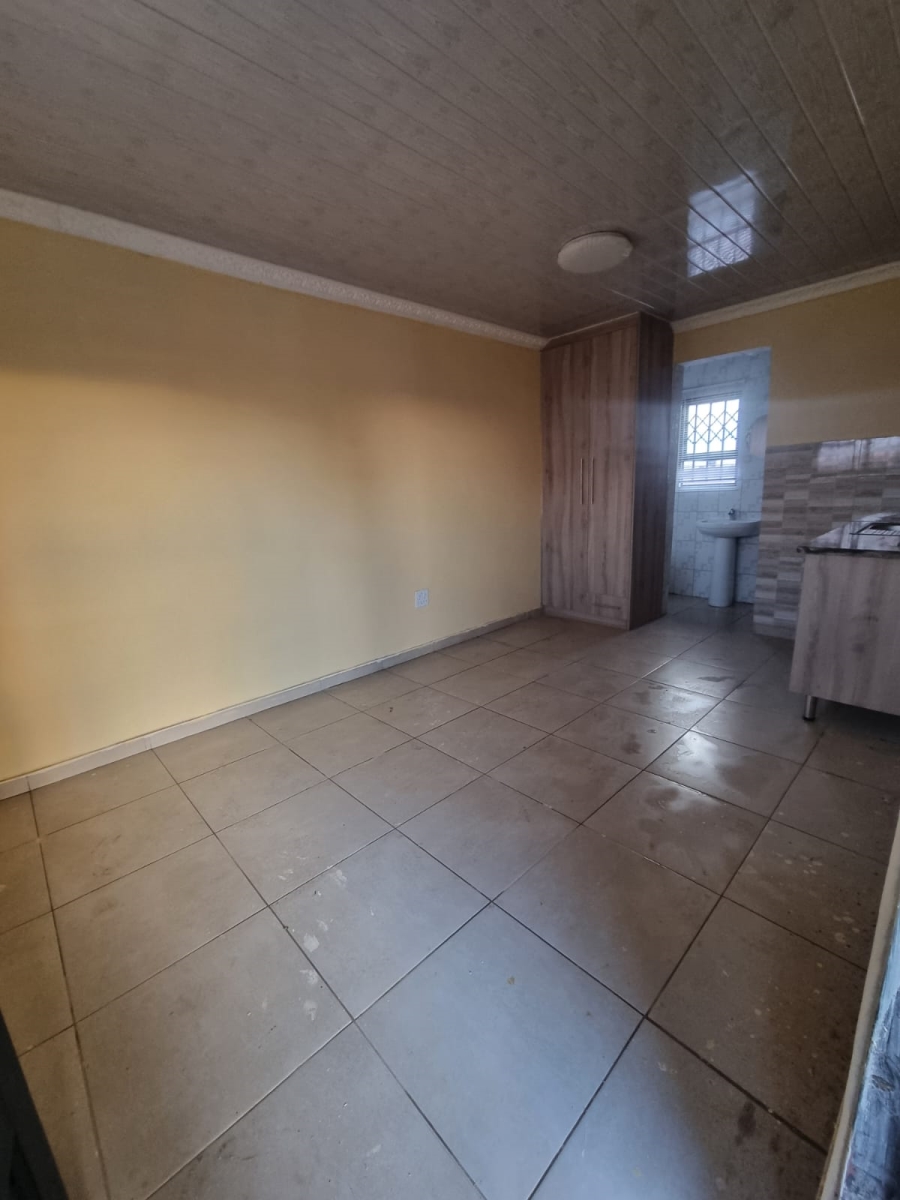 1 Bedroom Property for Sale in Protea Glen Gauteng