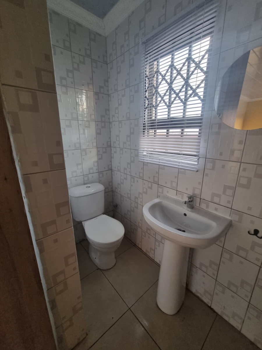 1 Bedroom Property for Sale in Protea Glen Gauteng