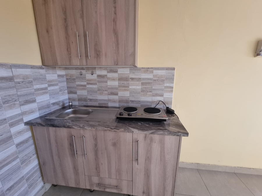 1 Bedroom Property for Sale in Protea Glen Gauteng