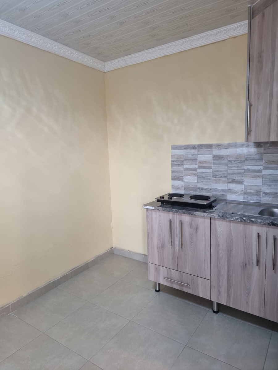 1 Bedroom Property for Sale in Protea Glen Gauteng