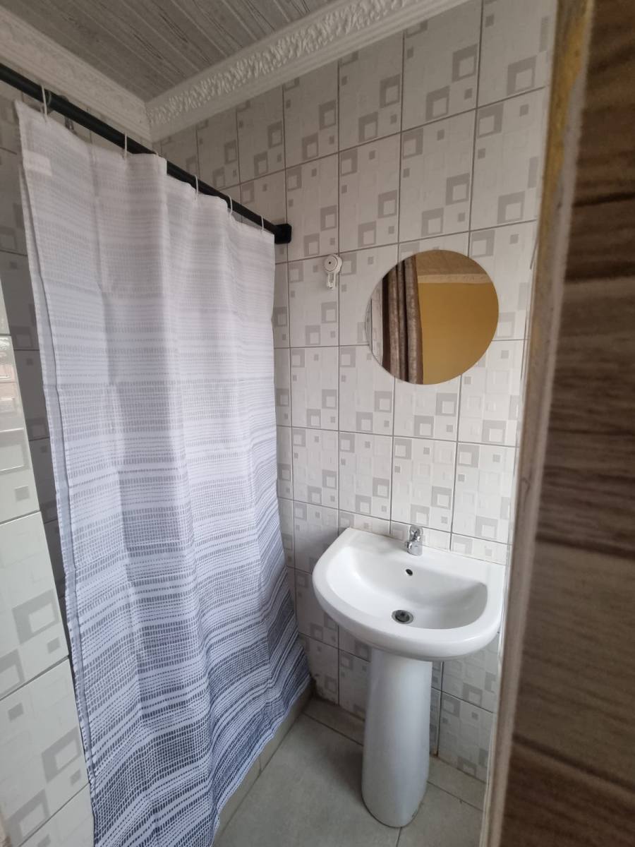 1 Bedroom Property for Sale in Protea Glen Gauteng