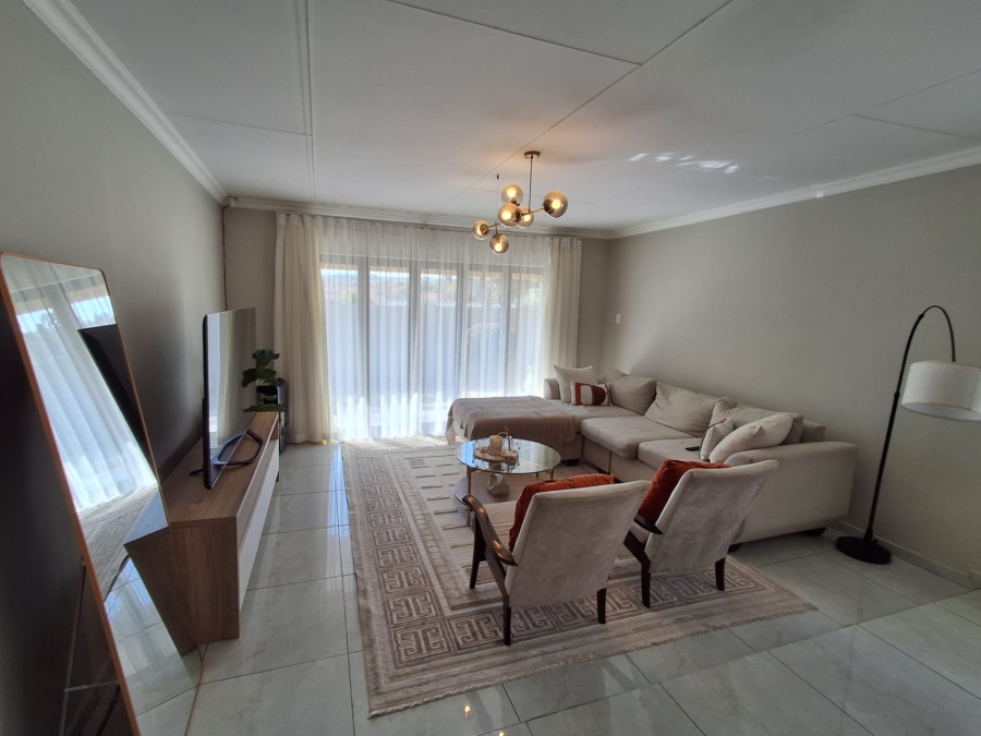 4 Bedroom Property for Sale in Strubensvallei Gauteng
