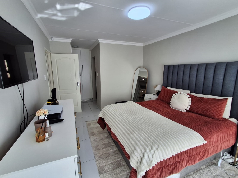 4 Bedroom Property for Sale in Strubensvallei Gauteng
