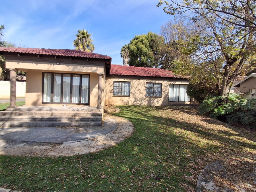 4 Bedroom Property for Sale in Strubensvallei Gauteng