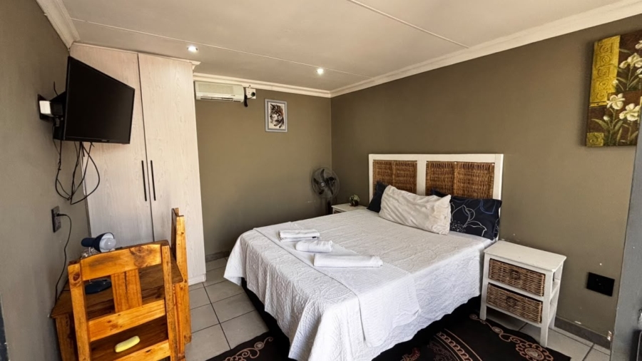 15 Bedroom Property for Sale in Tsakane Ext 5 Gauteng