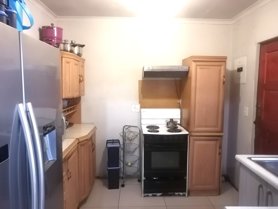 3 Bedroom Property for Sale in Likole Gauteng