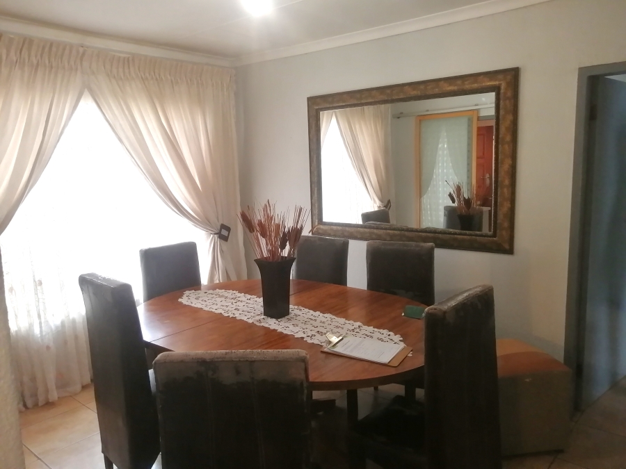 3 Bedroom Property for Sale in Likole Gauteng