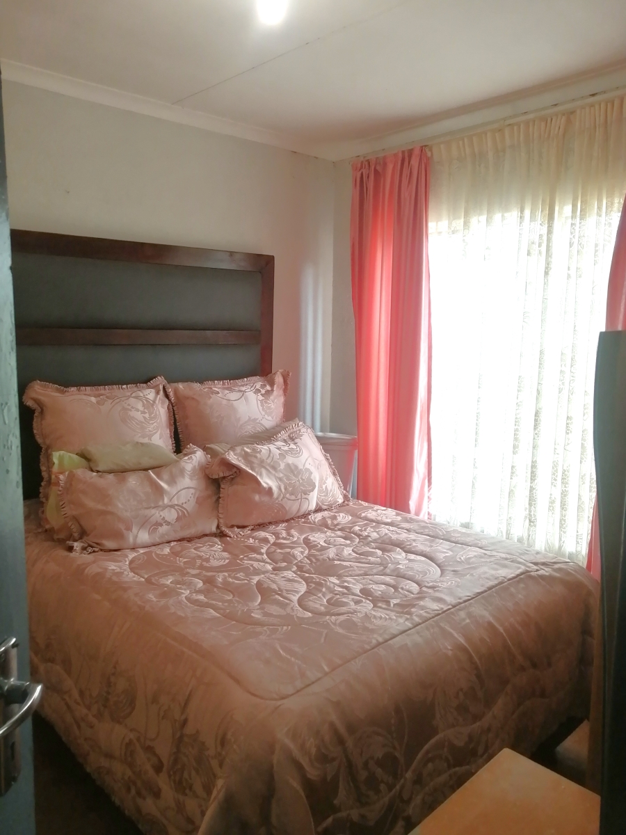 3 Bedroom Property for Sale in Likole Gauteng