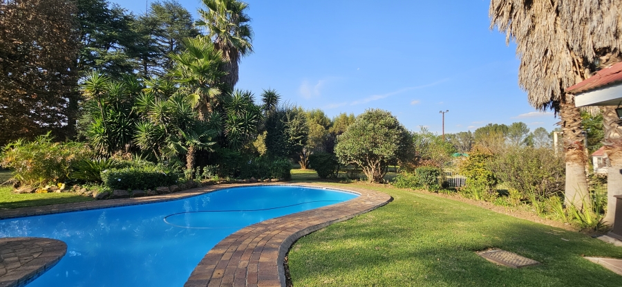 4 Bedroom Property for Sale in Three Rivers Proper Gauteng