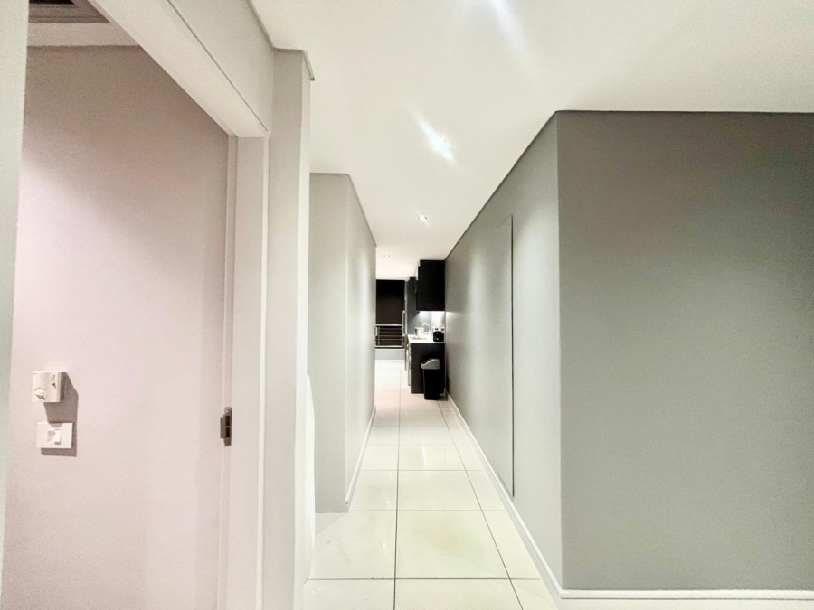 To Let 2 Bedroom Property for Rent in Sandown Gauteng
