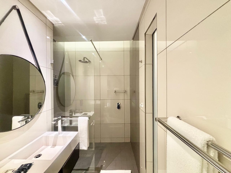 To Let 2 Bedroom Property for Rent in Sandown Gauteng