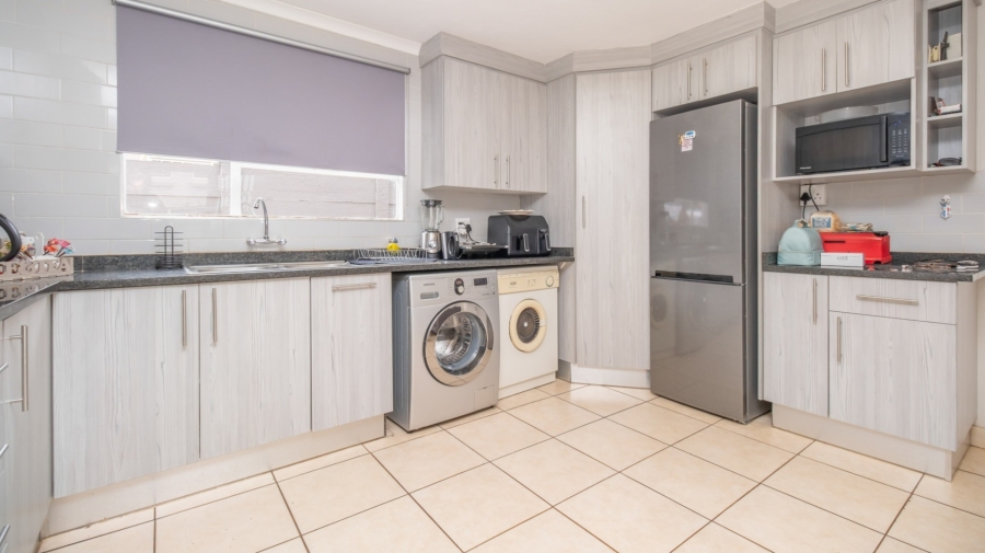 3 Bedroom Property for Sale in Weltevreden Park Gauteng