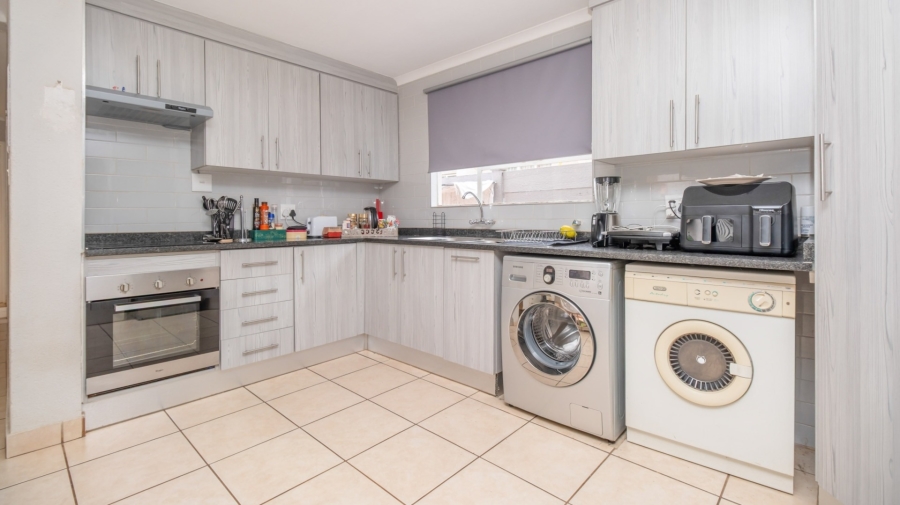 3 Bedroom Property for Sale in Weltevreden Park Gauteng