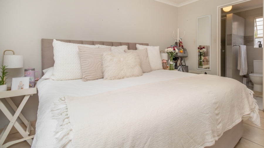 3 Bedroom Property for Sale in Weltevreden Park Gauteng