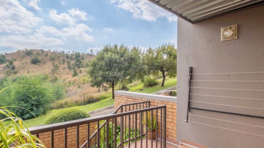 2 Bedroom Property for Sale in Helderkruin Gauteng