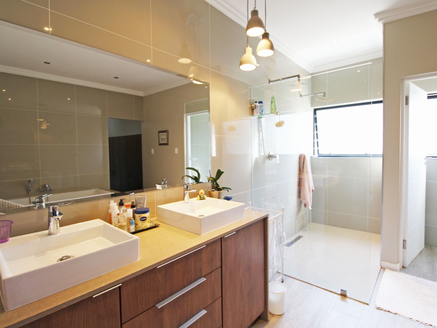3 Bedroom Property for Sale in Bryanston Gauteng
