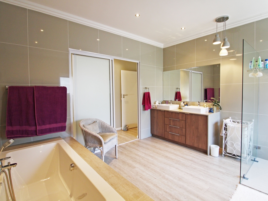 3 Bedroom Property for Sale in Bryanston Gauteng
