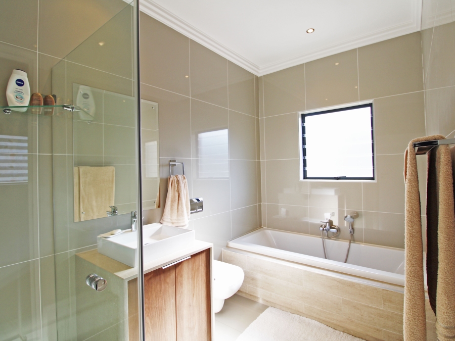 3 Bedroom Property for Sale in Bryanston Gauteng