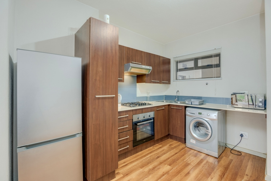 To Let 2 Bedroom Property for Rent in Beverley Gauteng