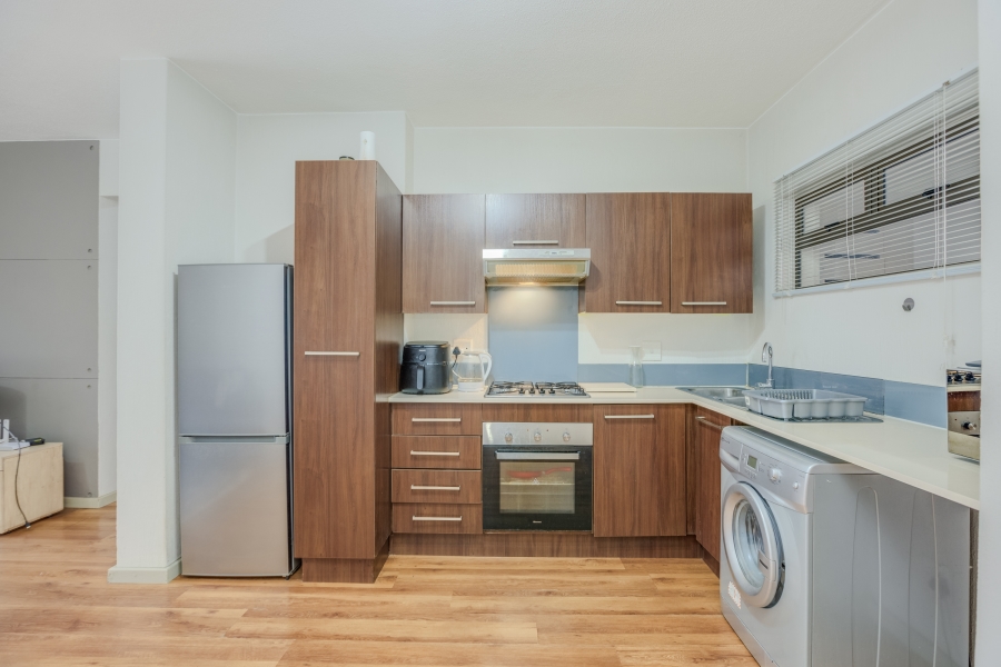 To Let 2 Bedroom Property for Rent in Beverley Gauteng
