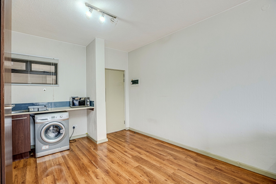 To Let 2 Bedroom Property for Rent in Beverley Gauteng