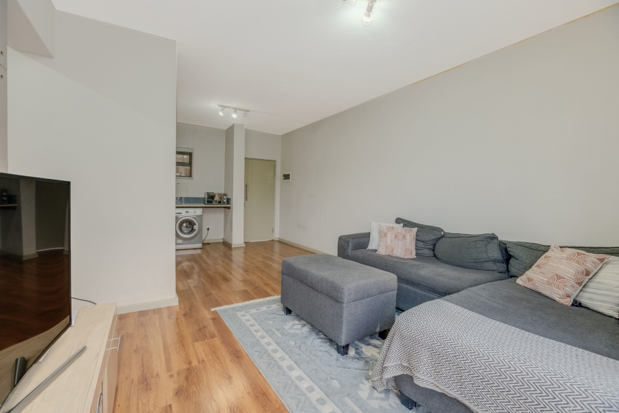 To Let 2 Bedroom Property for Rent in Beverley Gauteng