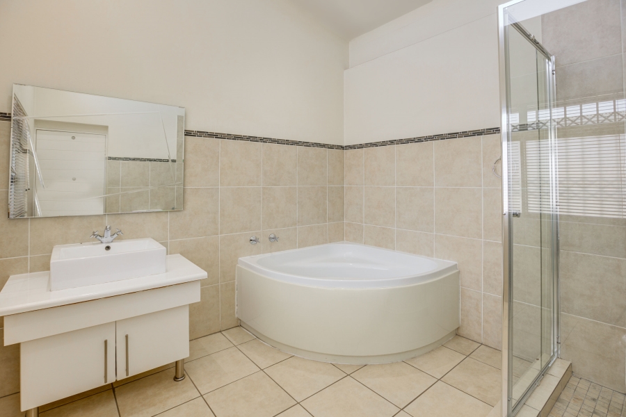 2 Bedroom Property for Sale in Bryanston Gauteng