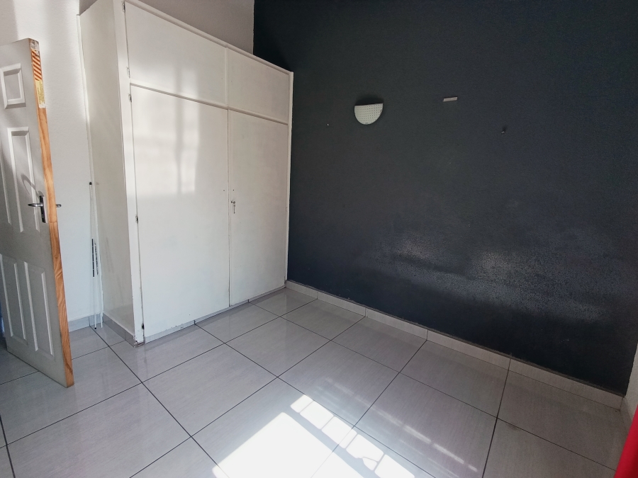 4 Bedroom Property for Sale in Verwoerdpark Gauteng