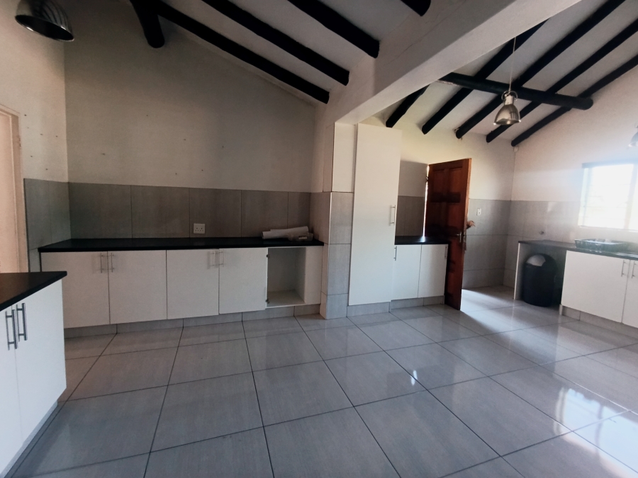 4 Bedroom Property for Sale in Verwoerdpark Gauteng