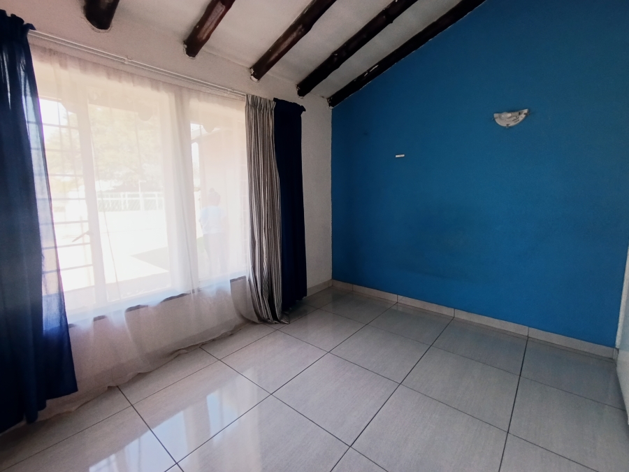 4 Bedroom Property for Sale in Verwoerdpark Gauteng