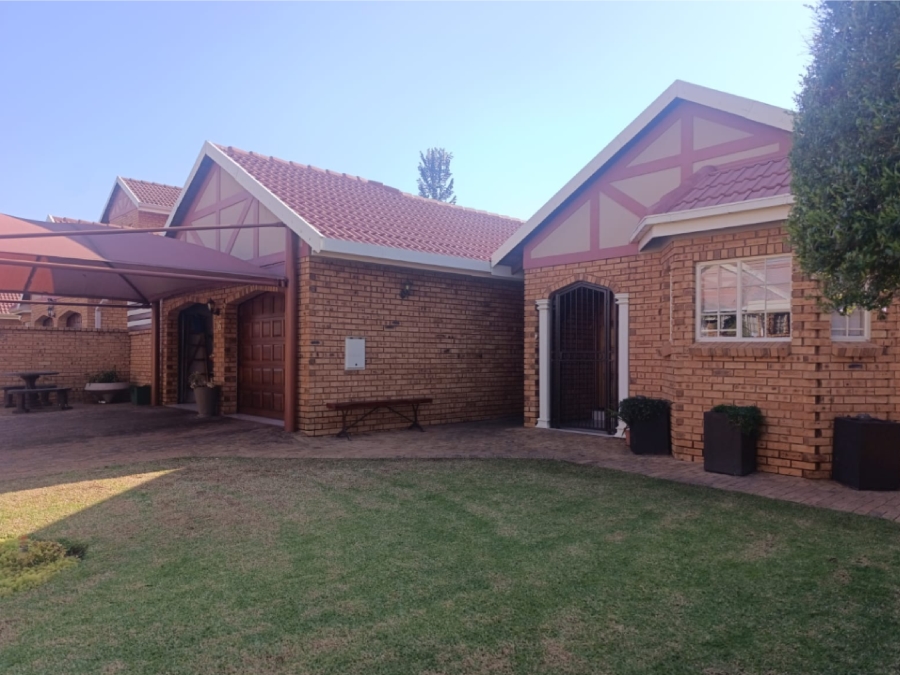 3 Bedroom Property for Sale in New Market Gauteng