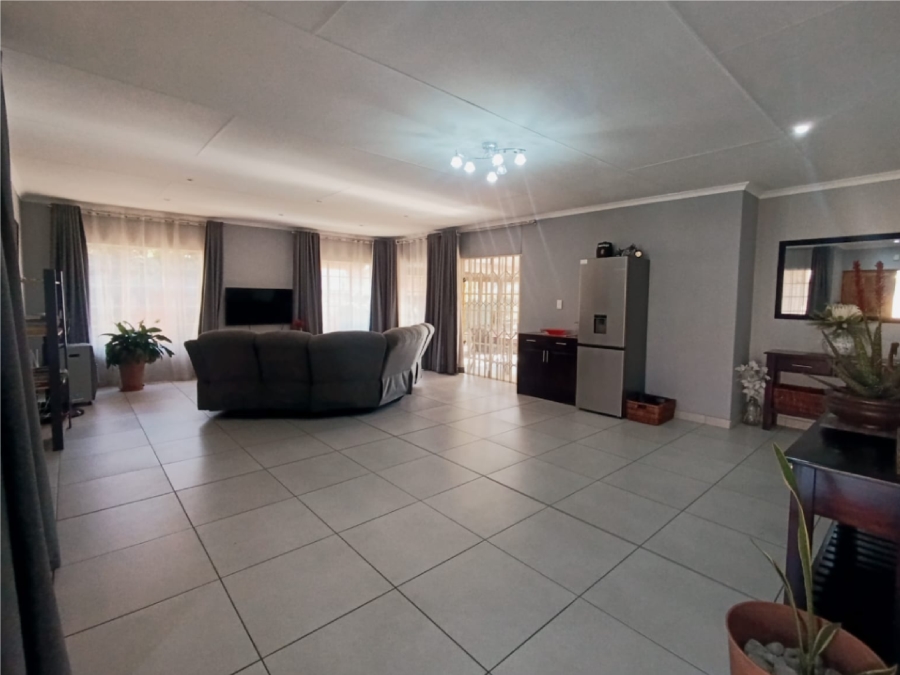 3 Bedroom Property for Sale in New Market Gauteng