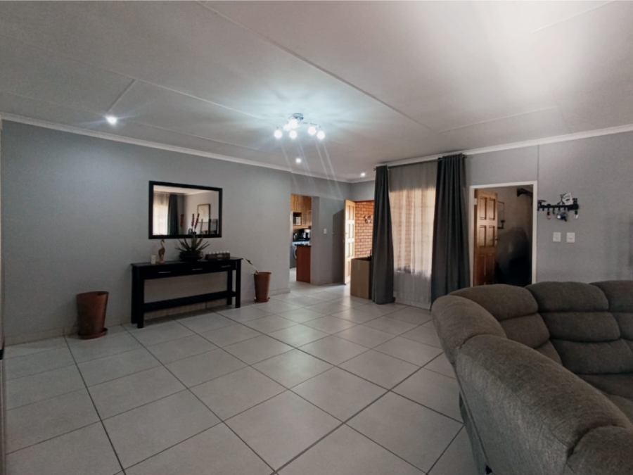 3 Bedroom Property for Sale in New Market Gauteng