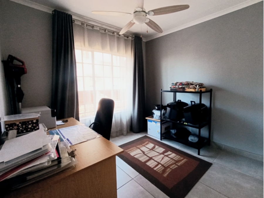 3 Bedroom Property for Sale in New Market Gauteng