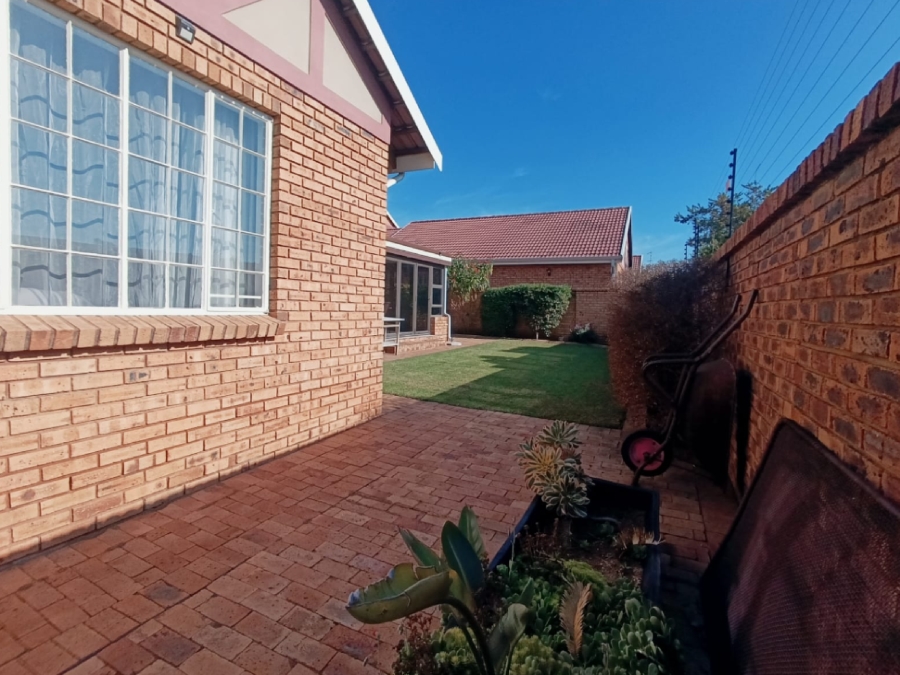 3 Bedroom Property for Sale in New Market Gauteng