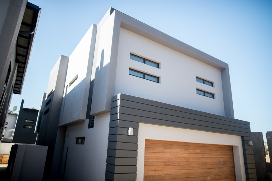 To Let 3 Bedroom Property for Rent in Petervale Gauteng