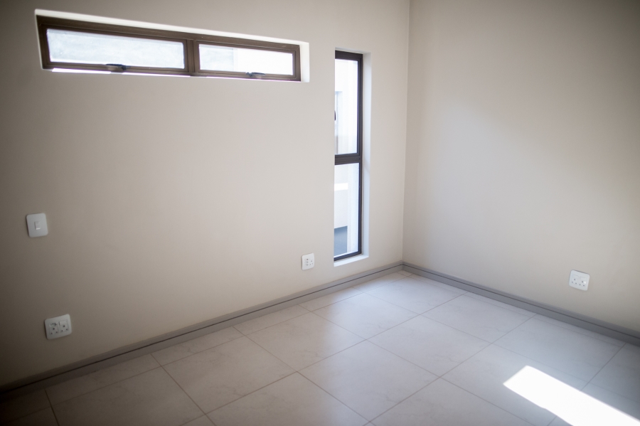 To Let 3 Bedroom Property for Rent in Petervale Gauteng