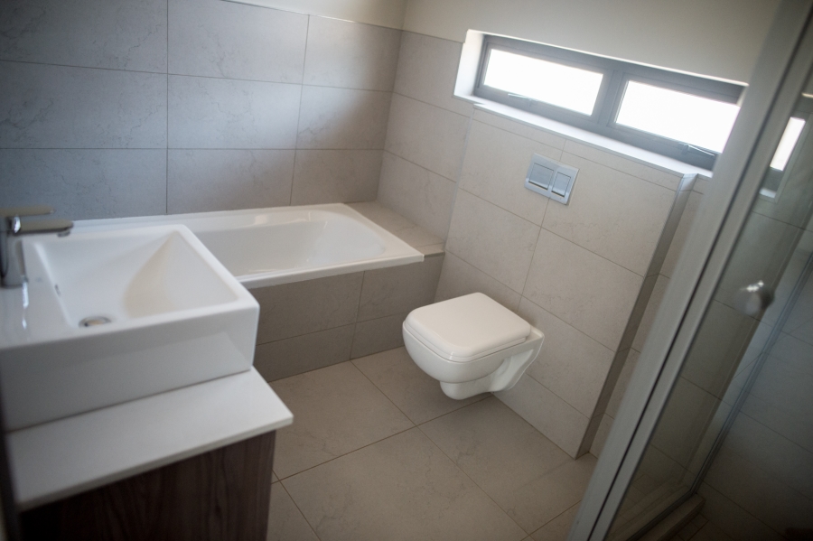 To Let 3 Bedroom Property for Rent in Petervale Gauteng