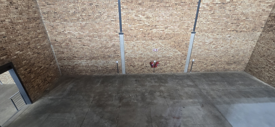 To Let Commercial Property for Rent in North Riding Gauteng