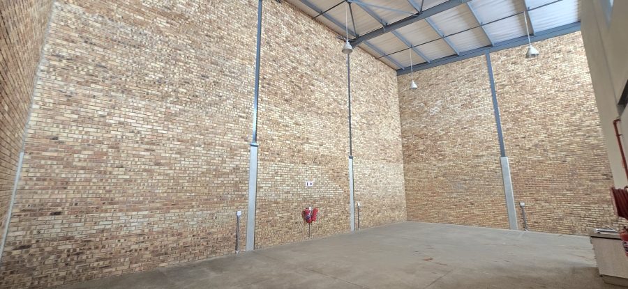 To Let Commercial Property for Rent in North Riding Gauteng